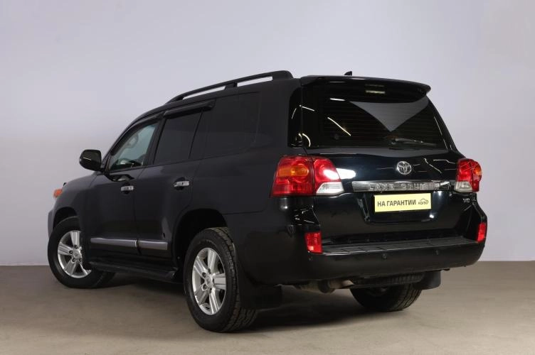 Toyota Land Cruiser 4 из 6