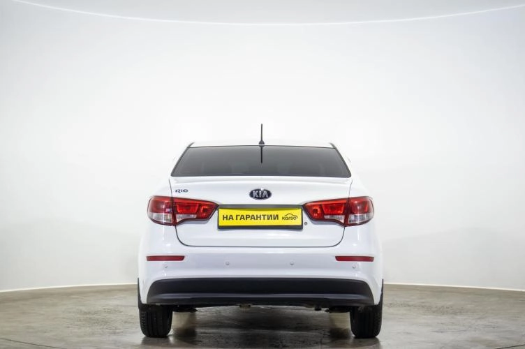 KIA Rio 5 из 6
