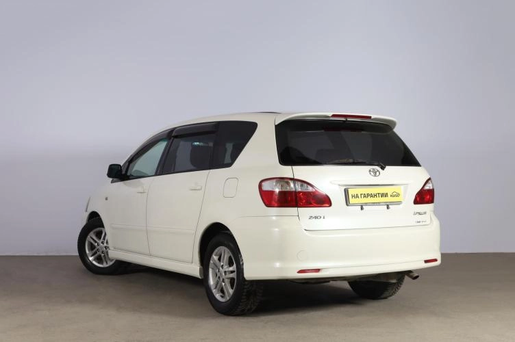 Toyota Ipsum 4 из 6