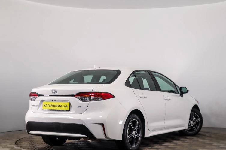 Toyota Corolla 4 из 6