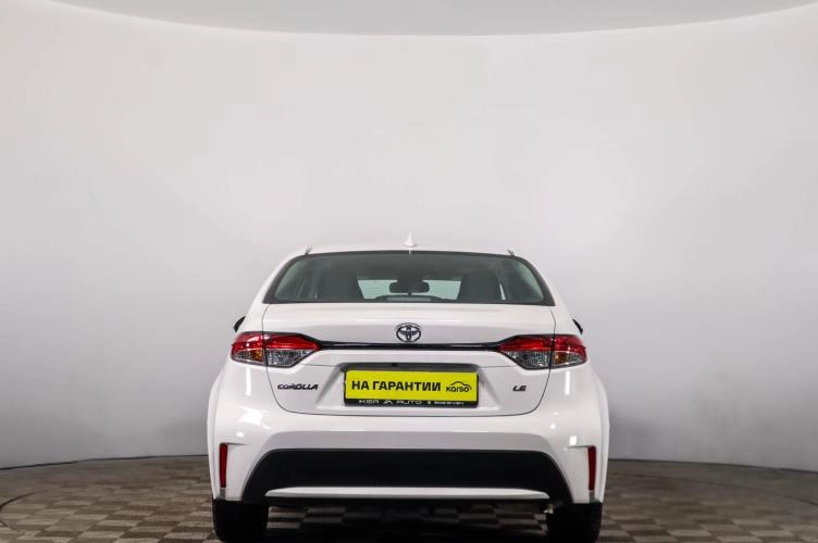 Toyota Corolla 5 из 6