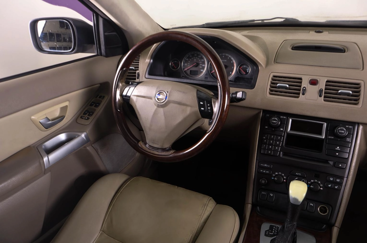 Volvo XC90 12 из 22