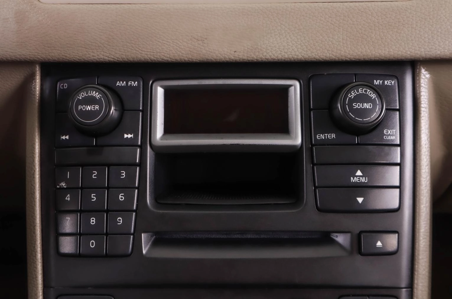 Volvo XC90 16 из 22