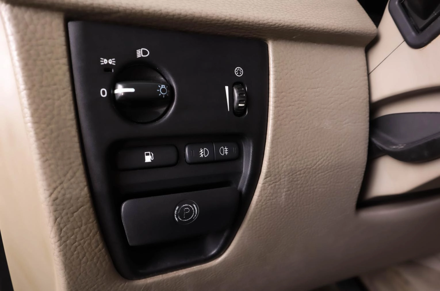 Volvo XC90 19 из 22
