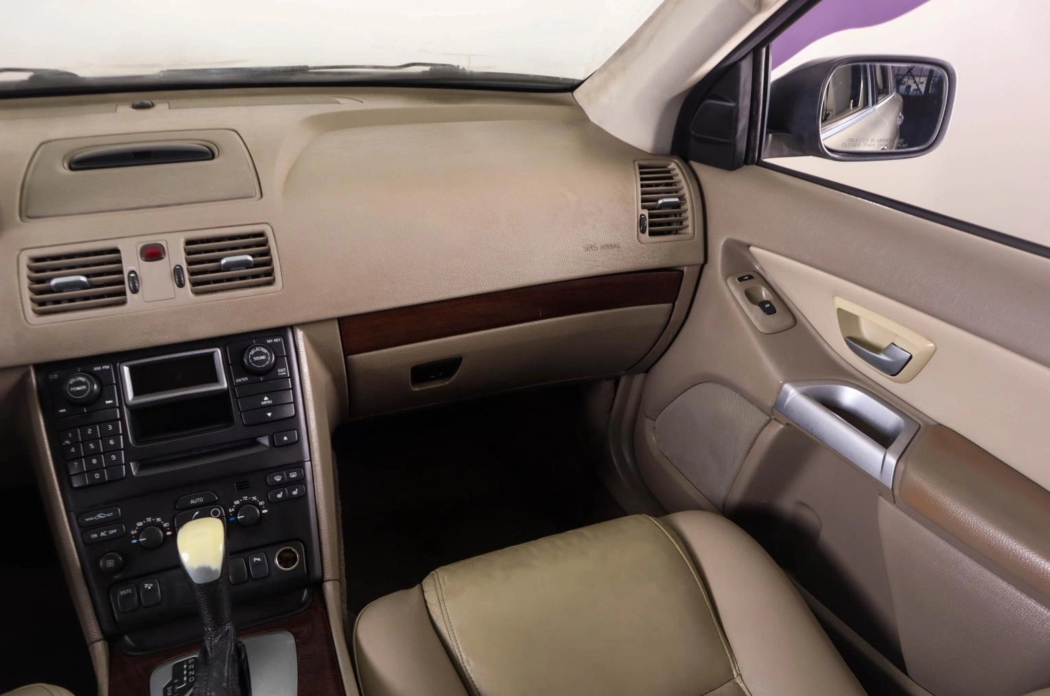 Volvo XC90 14 из 22
