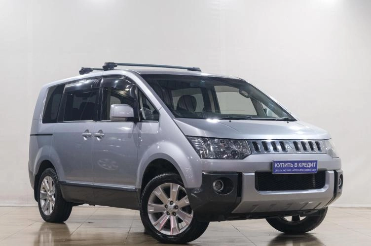 Mitsubishi Delica D5 1 из 6