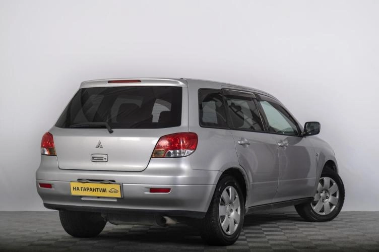 Mitsubishi Airtrek 6 из 6