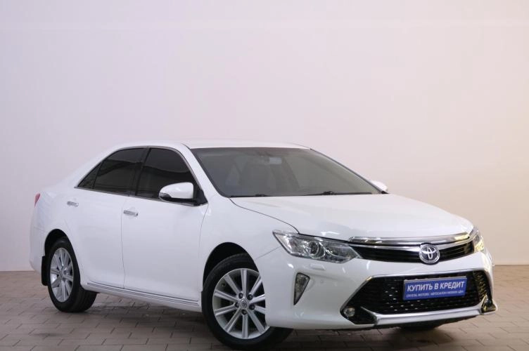 Toyota Camry 1 из 6