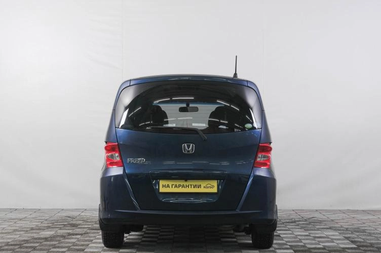 Honda Freed 5 из 6