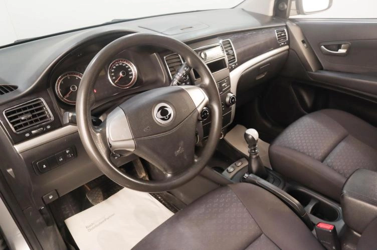 SsangYong Actyon 8 из 16