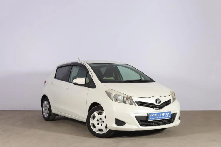 Toyota Vitz 1 из 6