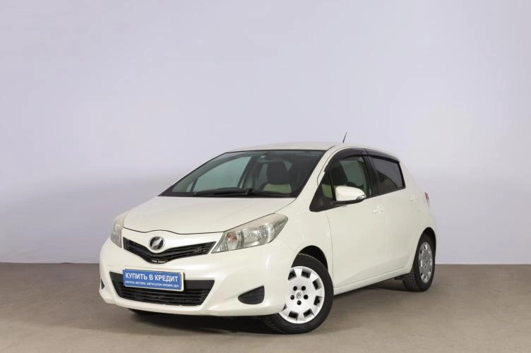Toyota Vitz 3 из 6