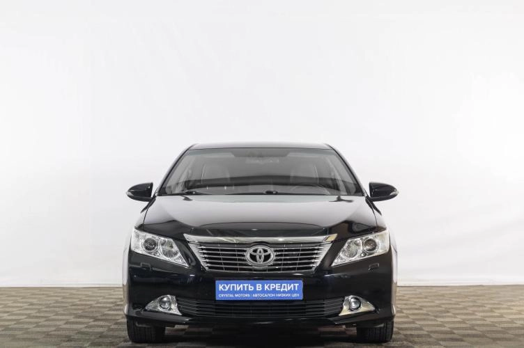 Toyota Camry 2 из 6