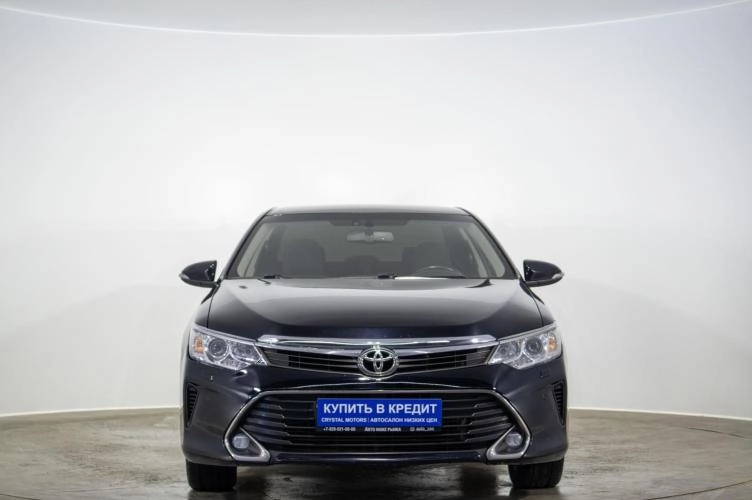 Toyota Camry 2 из 6