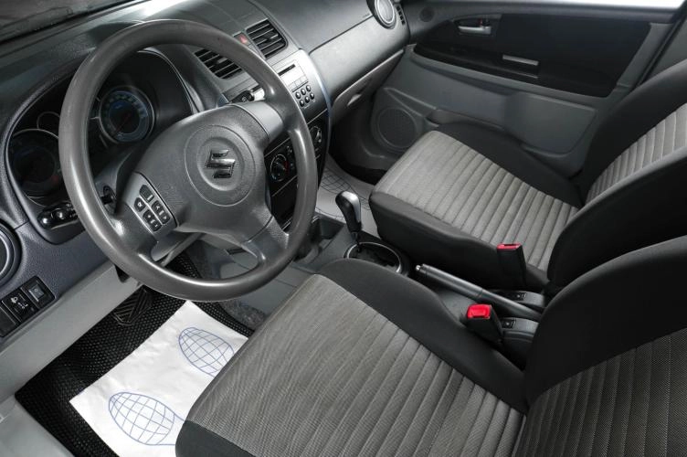 Suzuki SX4 7 из 17