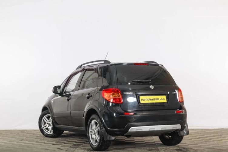 Suzuki SX4 4 из 6