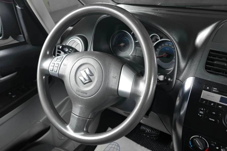 Suzuki SX4 11 из 17