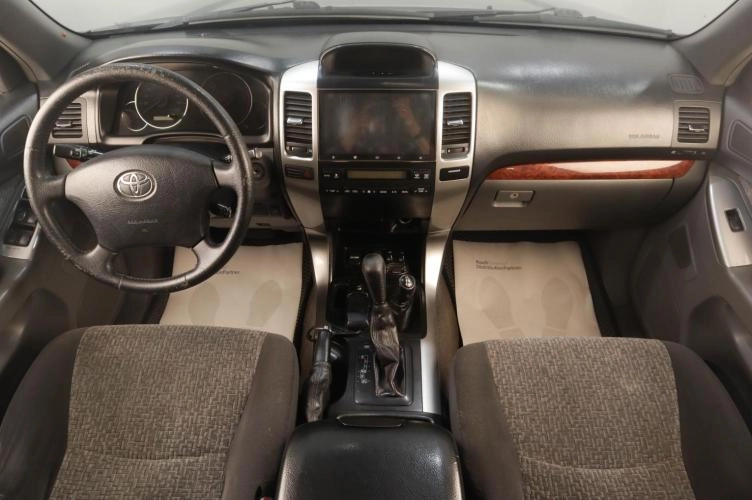Toyota Land Cruiser Prado 9 из 16