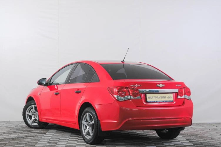 Chevrolet Cruze 4 из 6