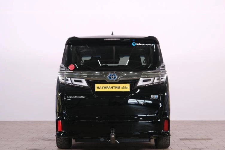 Toyota Vellfire 5 из 6