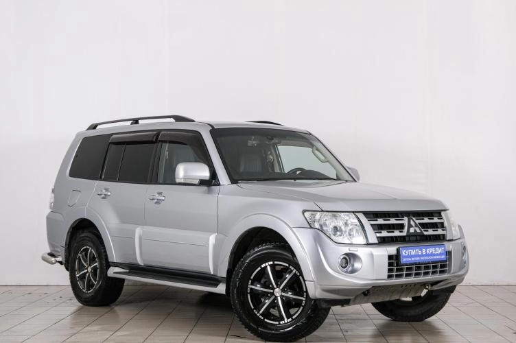 Mitsubishi Pajero 1 из 6