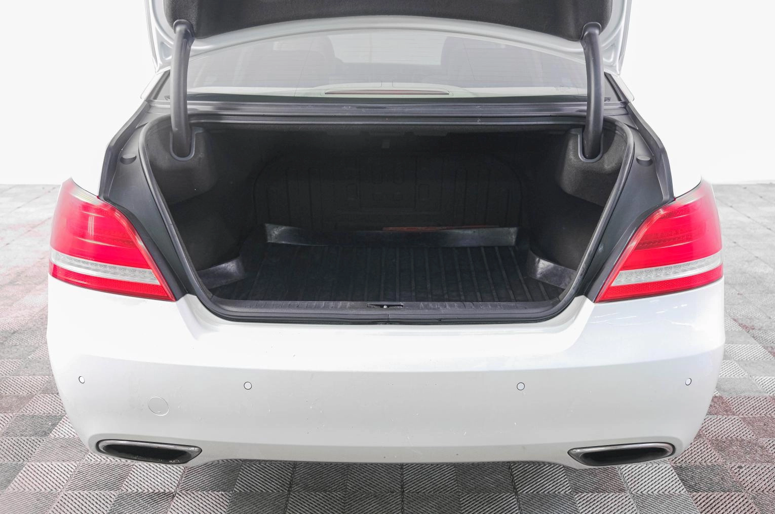 Hyundai Equus 7 из 28