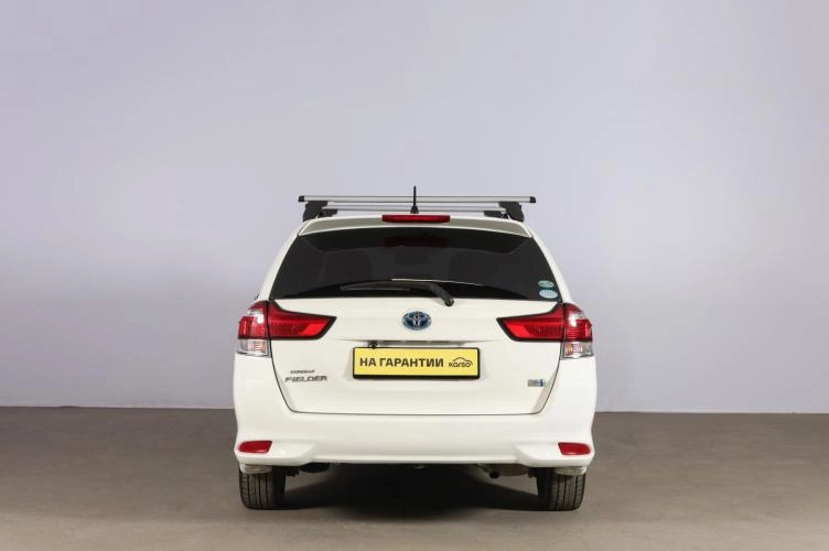 Toyota Corolla Fielder 5 из 6