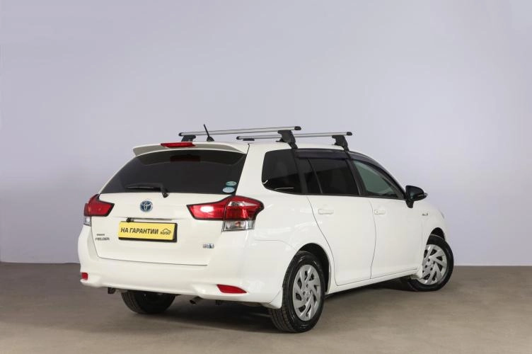 Toyota Corolla Fielder 6 из 6