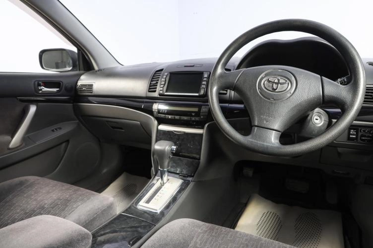 Toyota Allion 9 из 16