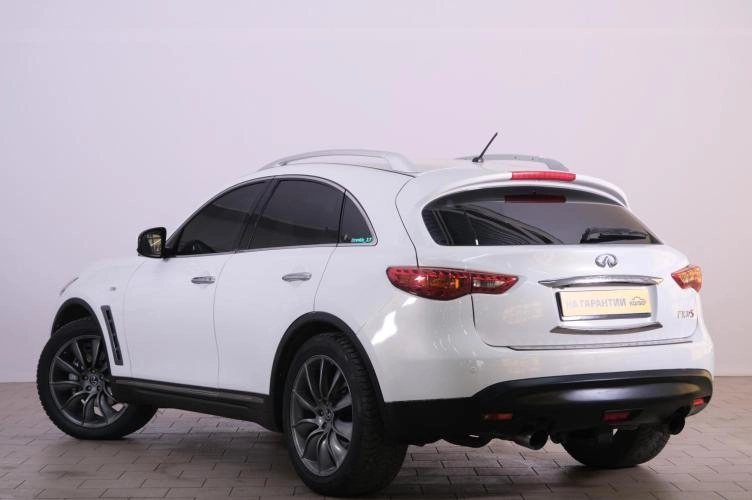 Infiniti FX37 4 из 6