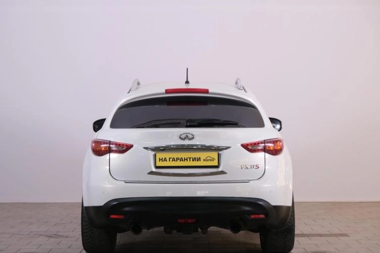 Infiniti FX37 5 из 6