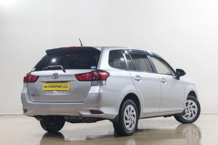 Toyota Corolla Fielder 6 из 6