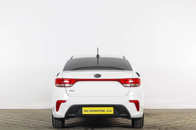 KIA Rio 5 из 6