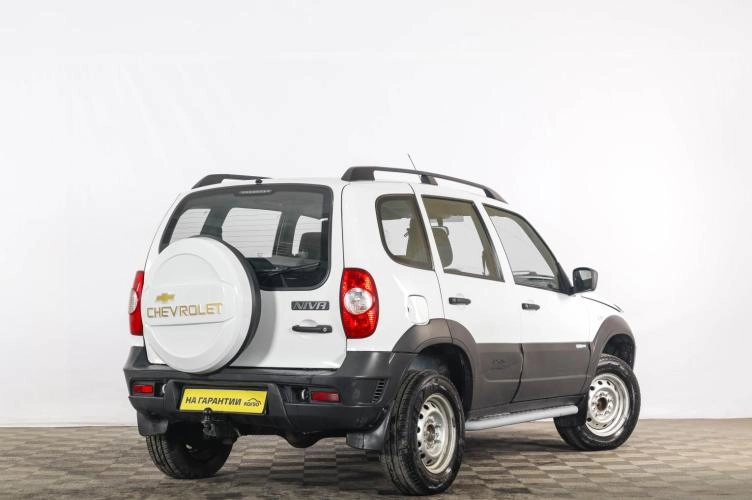 Chevrolet Niva 6 из 6