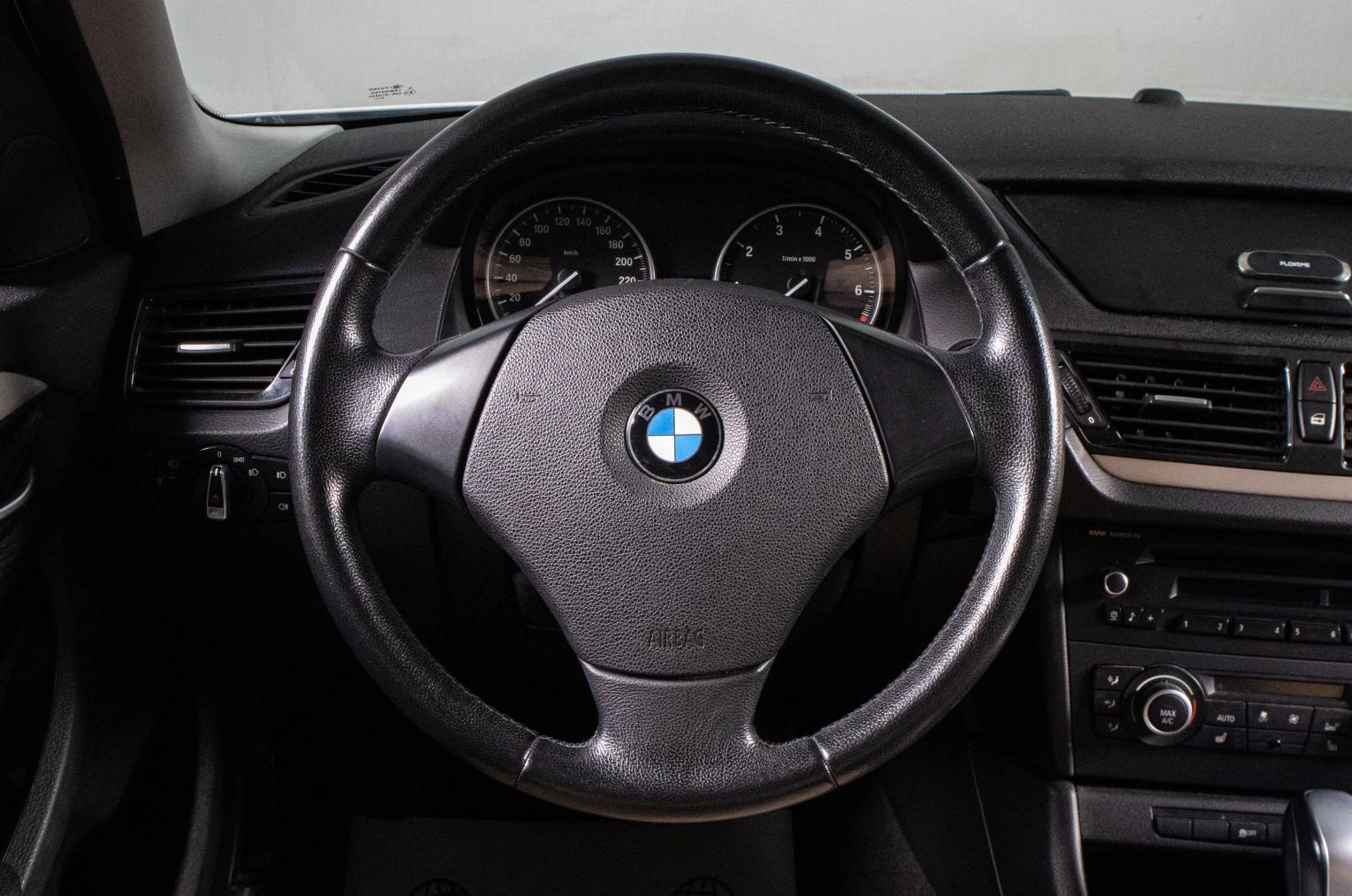 BMW X1 10 из 14