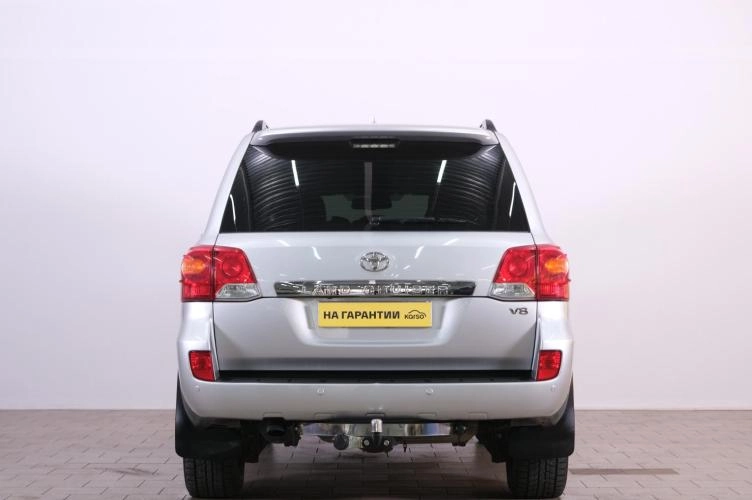 Toyota Land Cruiser 5 из 6