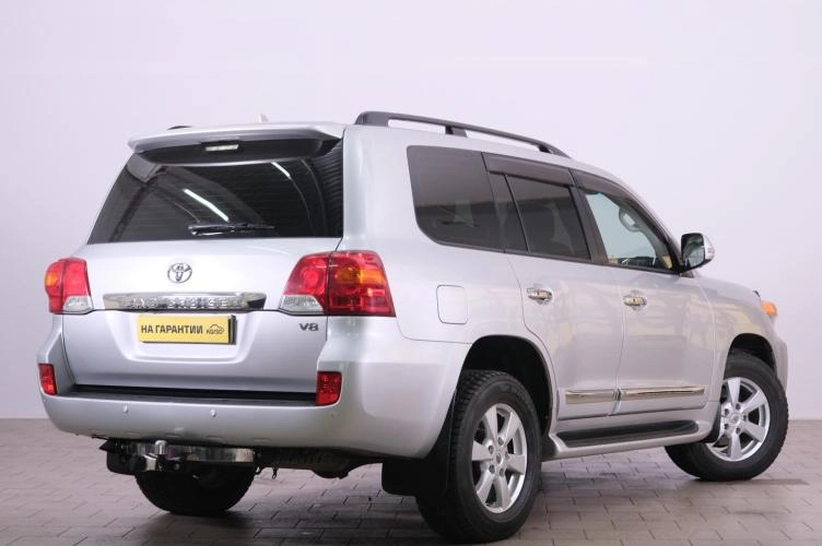 Toyota Land Cruiser 6 из 6