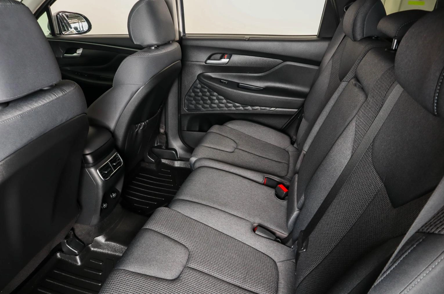 Hyundai Santa Fe 11 из 26