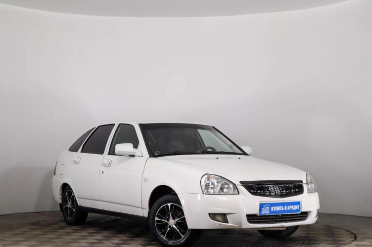 ВАЗ (LADA) Priora 1 из 6