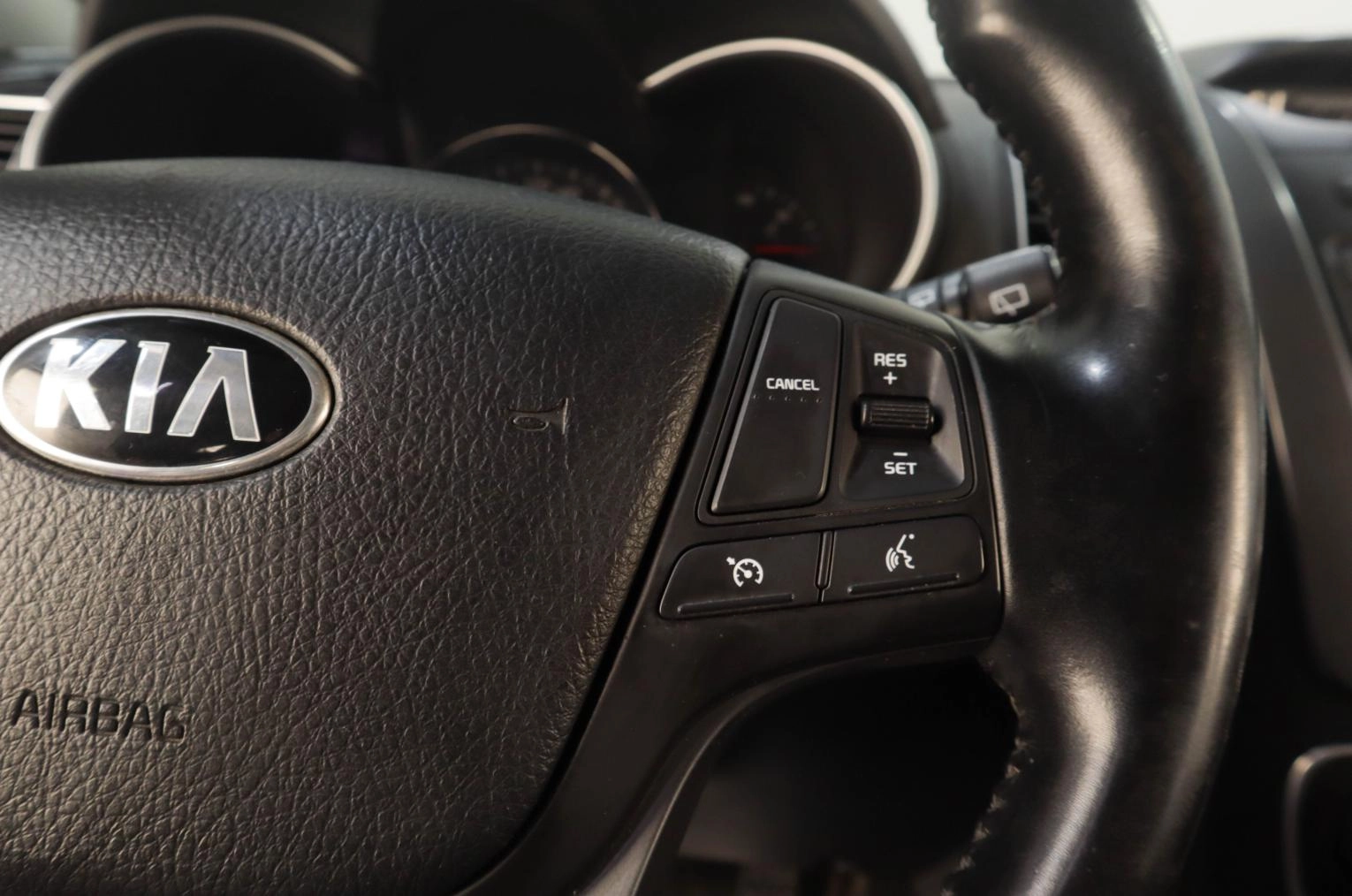 KIA Sorento 10 из 16