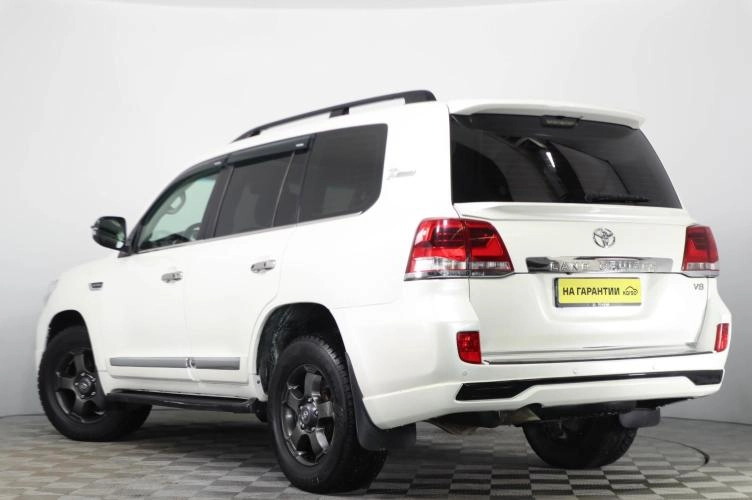 Toyota Land Cruiser 6 из 6