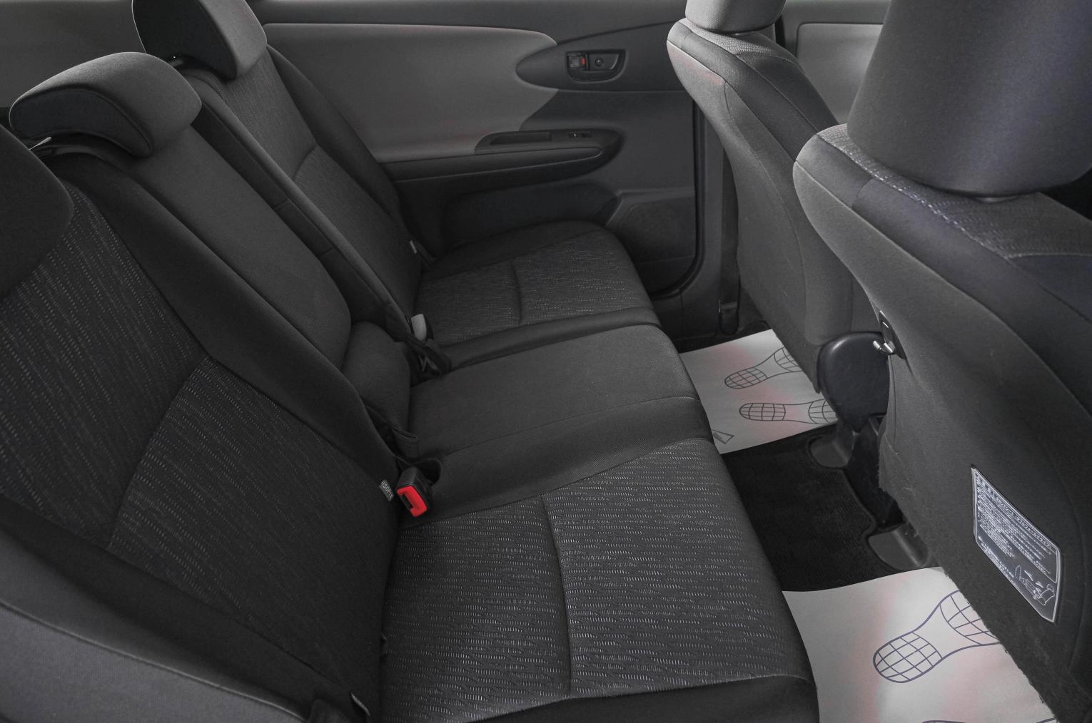 Toyota Wish 10 из 19