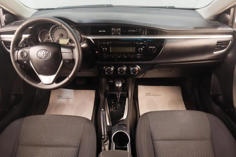 Toyota Corolla 9 из 19