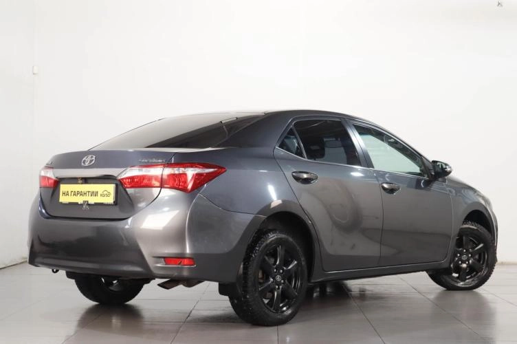 Toyota Corolla 4 из 6