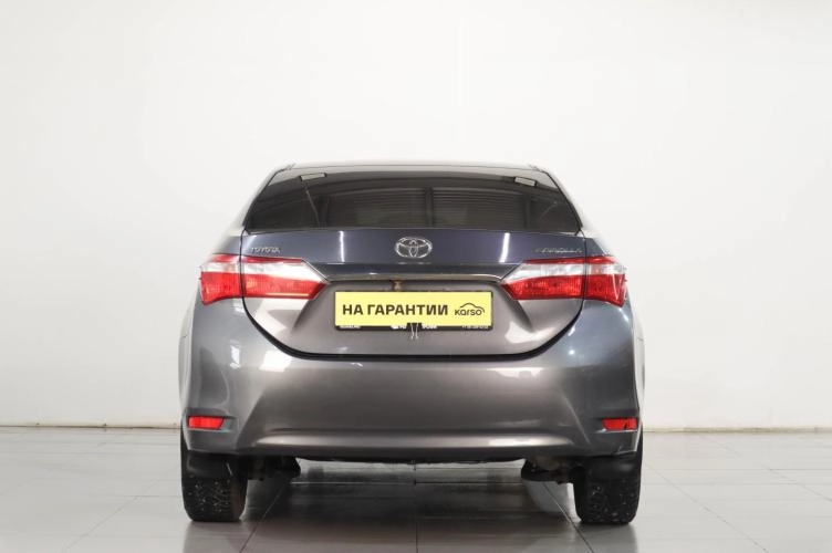 Toyota Corolla 5 из 6