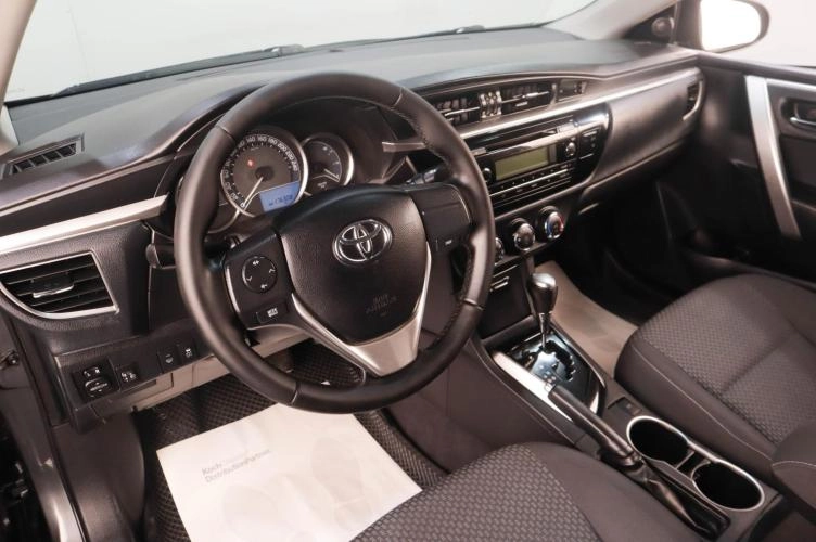 Toyota Corolla 8 из 19