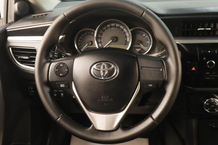 Toyota Corolla 14 из 19