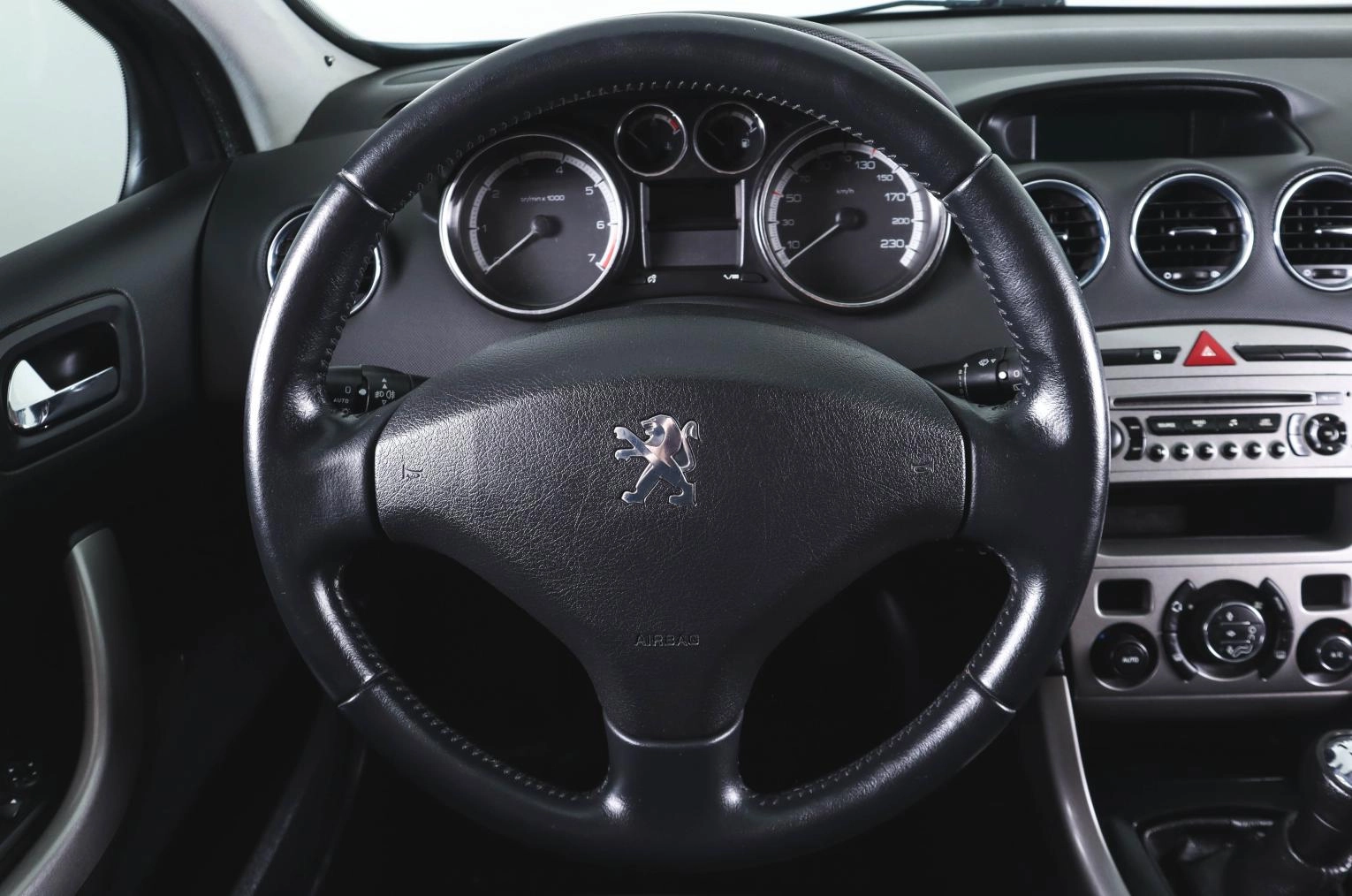 Peugeot 308 15 из 22