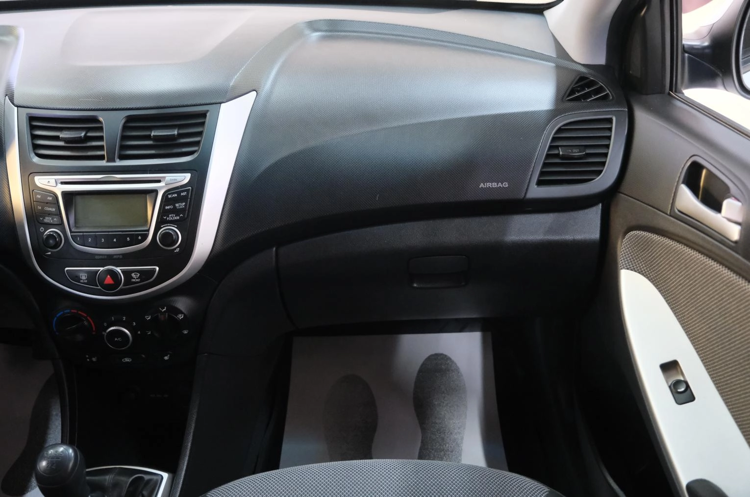 Hyundai Solaris 16 из 21