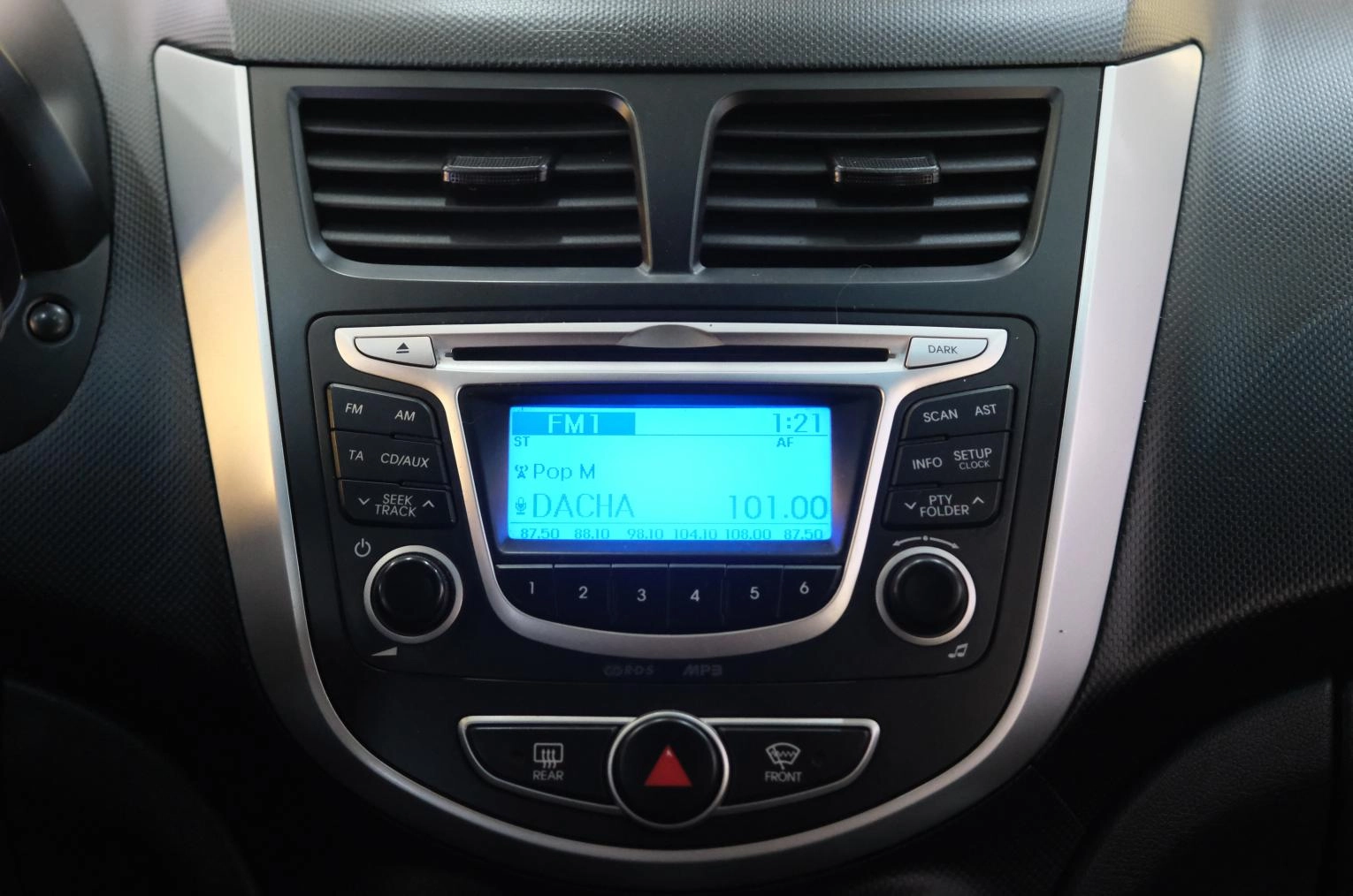 Hyundai Solaris 13 из 21